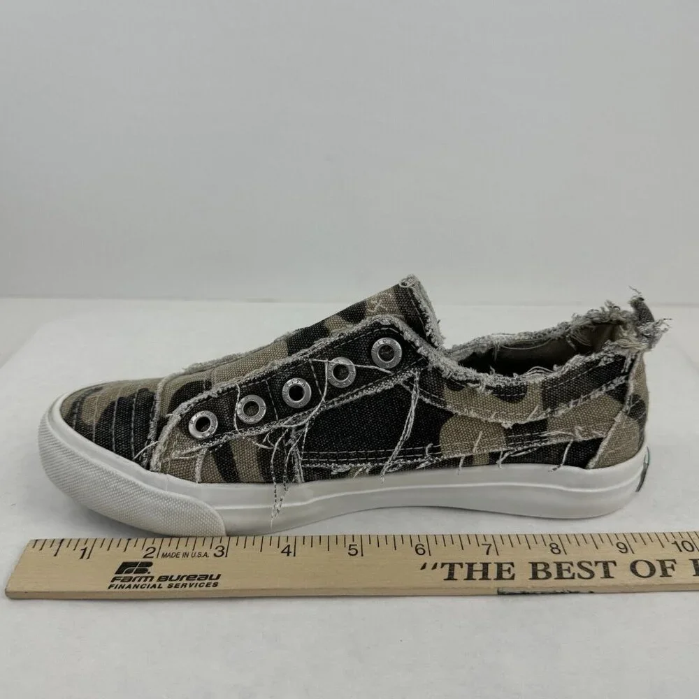 Blowfish Malibu Slip On Sneakers Womens Size 7 Multicolor Camouflage Canvas - Picture 13 of 15
